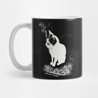 I am not alone white cat Mug